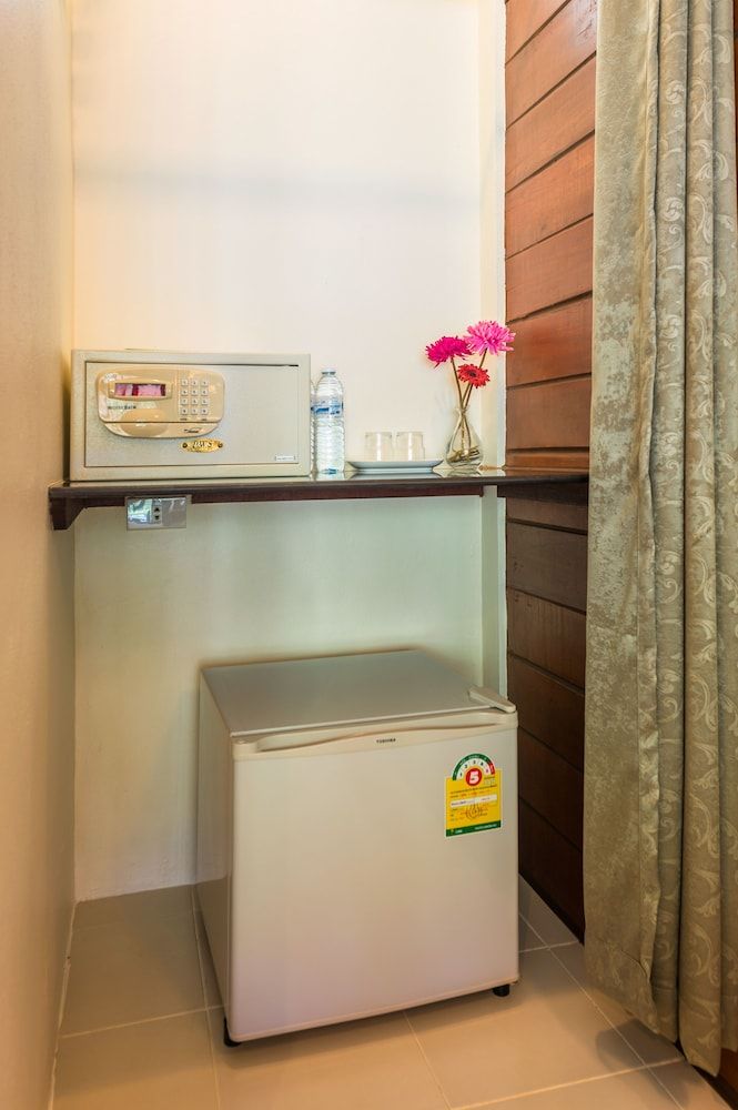 Lanta Thip House By Swiss-Belhotel Cabin Double Room 7