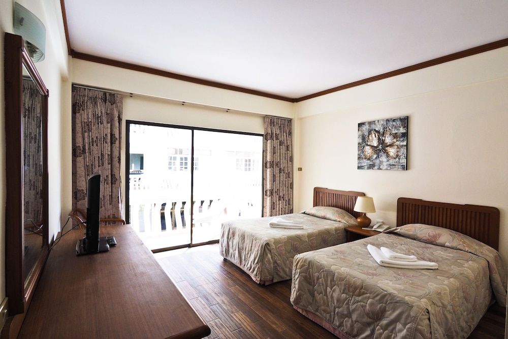 undefined Paisiri Hotel
