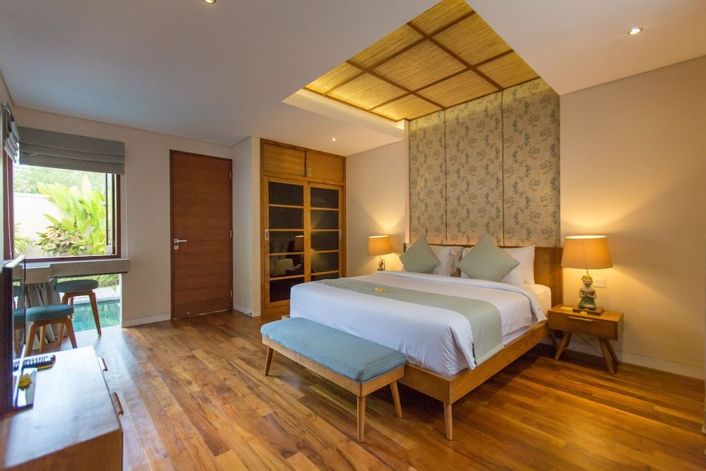 Beautiful Bali Villas Two - Bedroom Villa with Private Pool and 6 mins walk to the beach