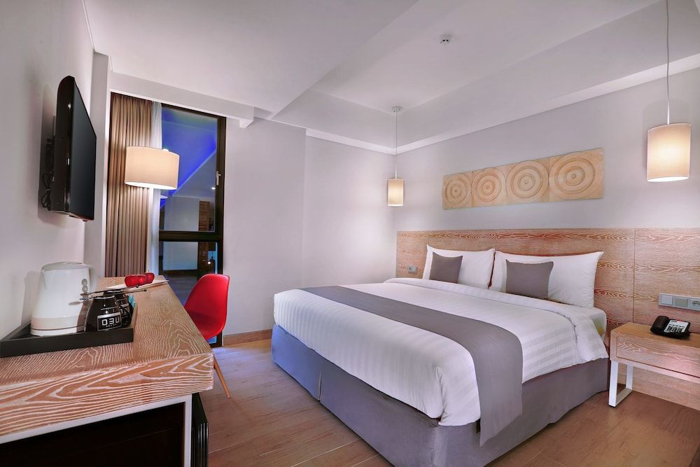 undefined Hotel NEO+ Kuta, Legian by ASTON 4