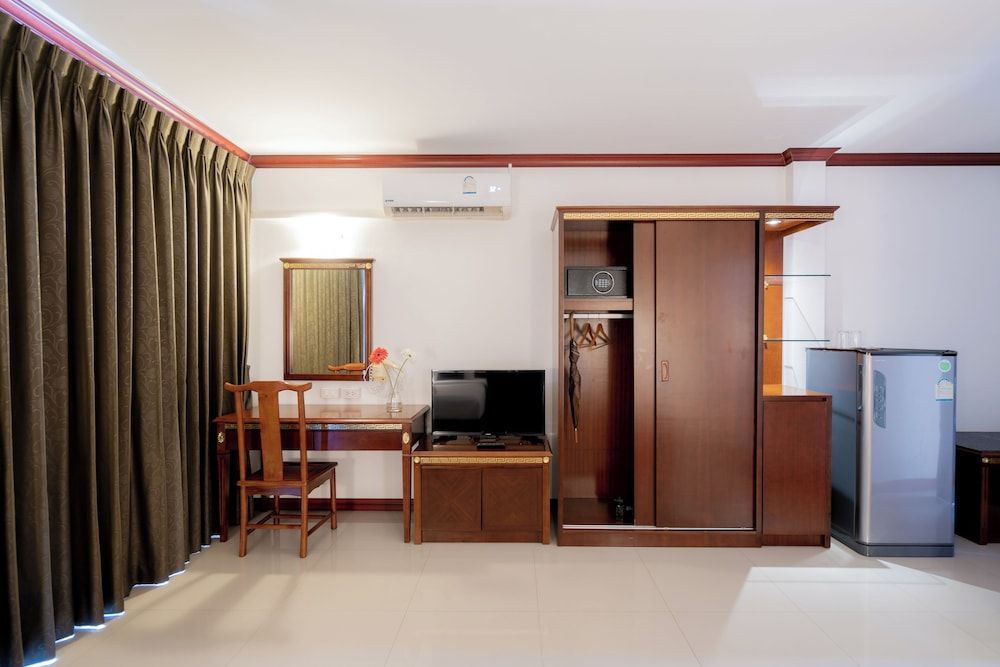 Hotel de Karon Standard Room 5