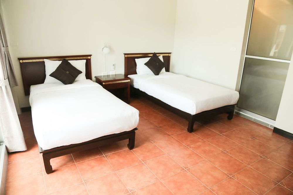 undefined Hotel de Karon 2