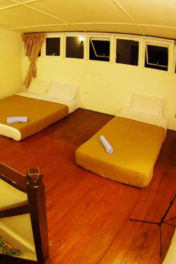 Mini Sayang Residence Vacation Home, Double Storey (3 Queen Beds and 1 Single) 3