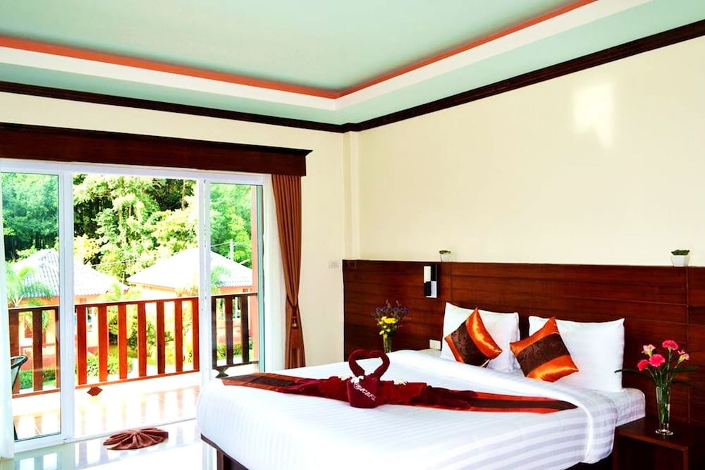 Deluxe Double Room, 1 Double Bed, Pool View
