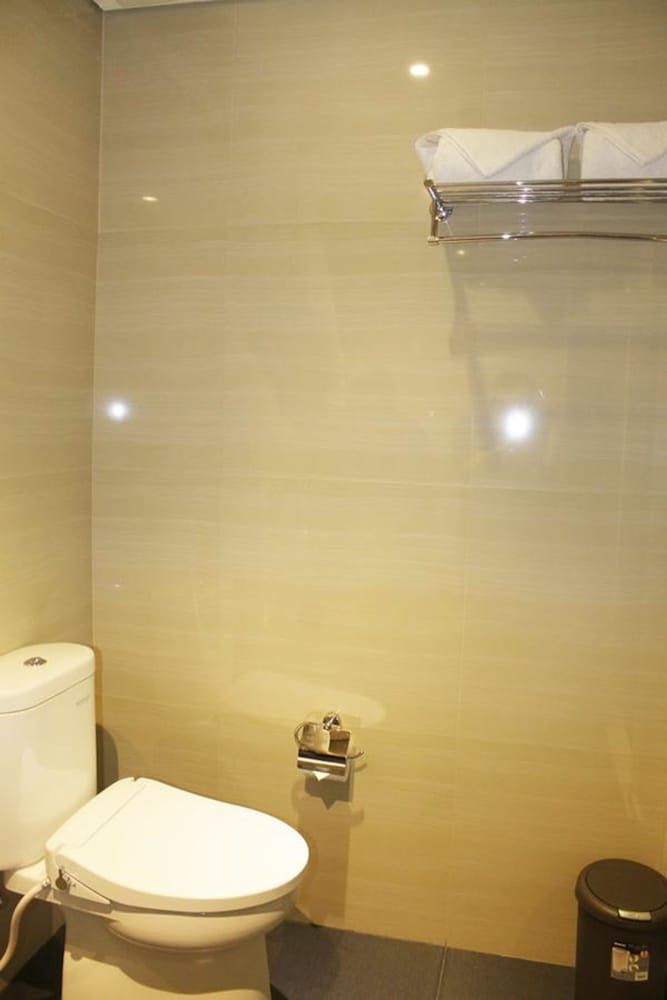 Kutabex Beach Front Hotel Superior Room 5