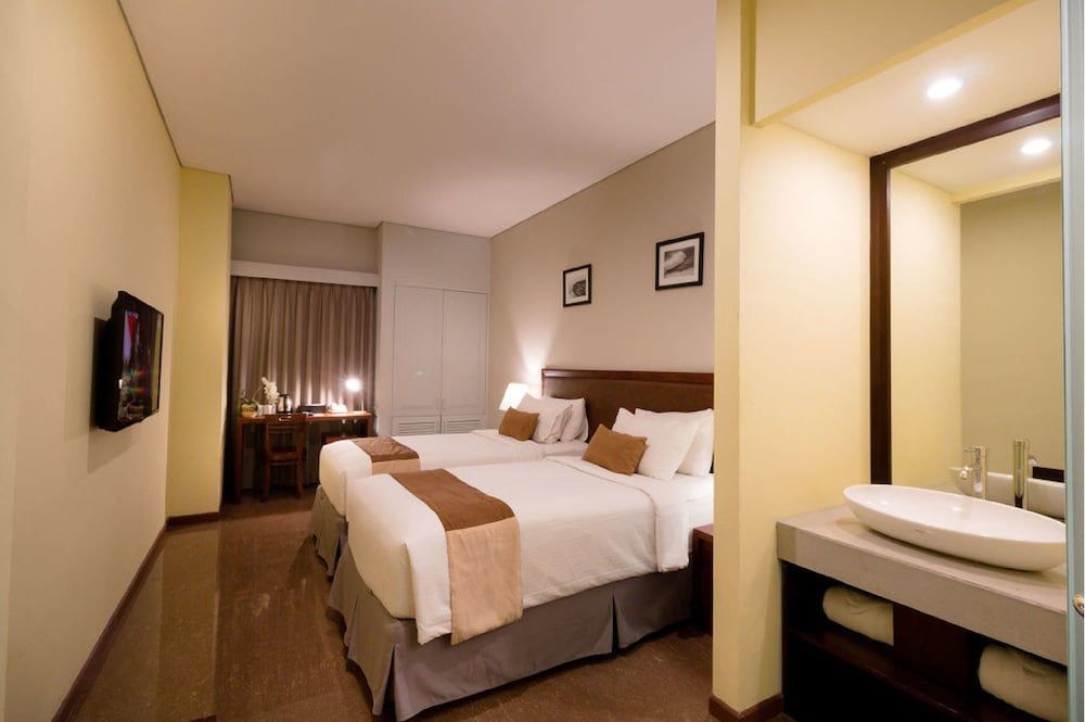 undefined Kutabex Beach Front Hotel