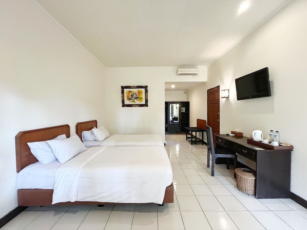 Lombok Garden Hotel Cottage Twin Room 2