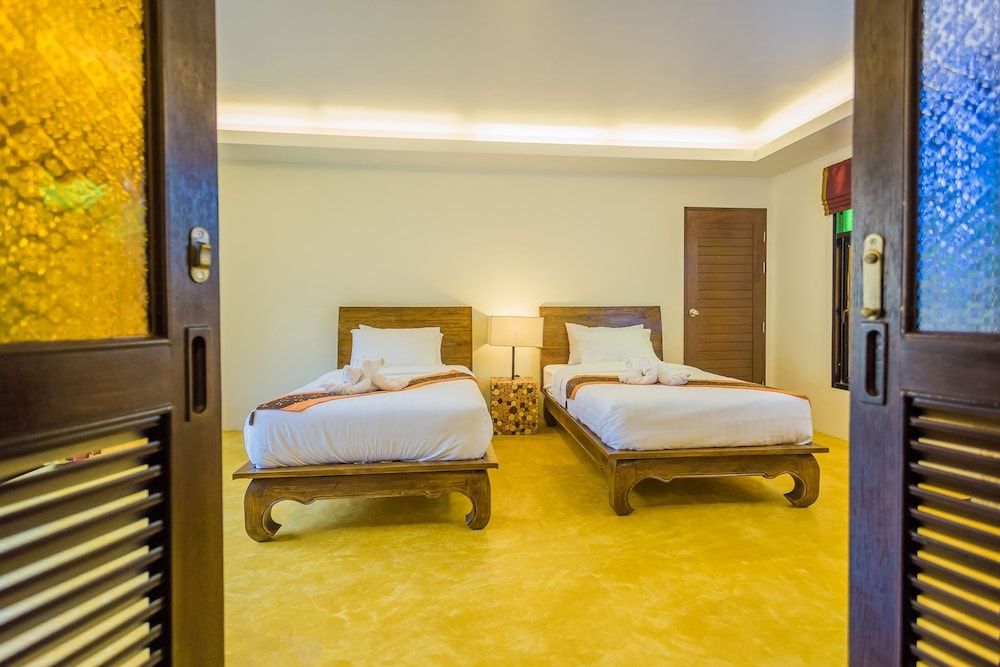 Pa Prai Villas & Suites Deluxe Room Double Bed 2