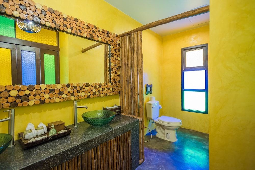 Pa Prai Villas & Suites Deluxe Room Double Bed 4