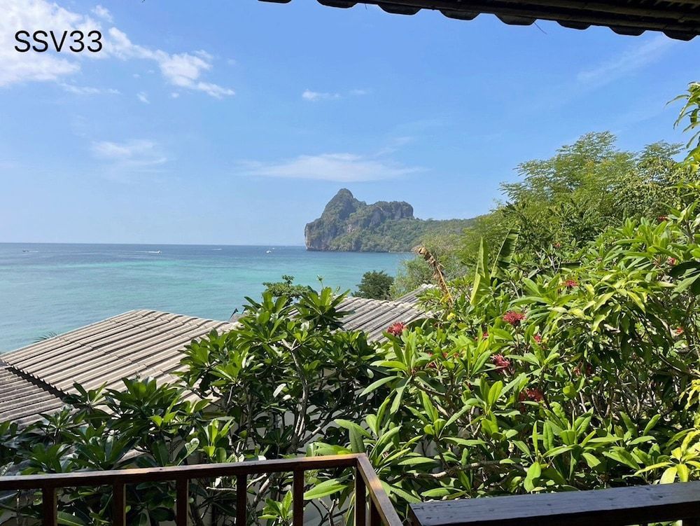 undefined Phi Phi Cozy Seafront Resort 3
