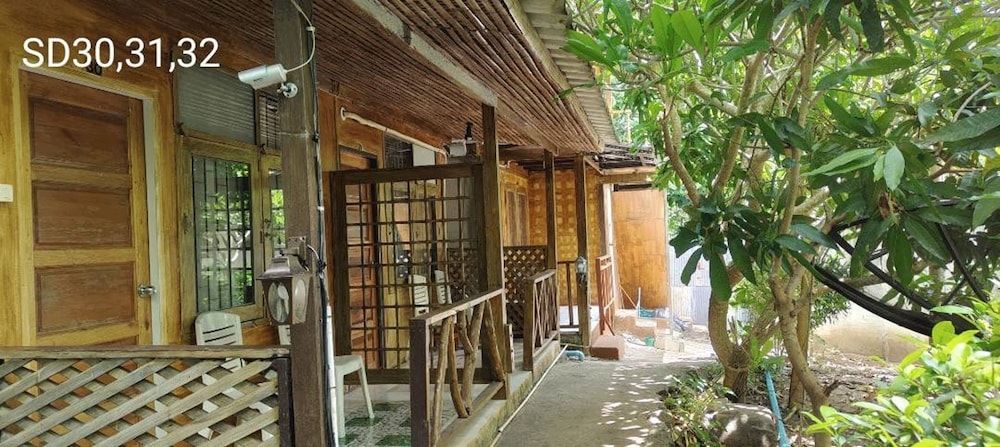 undefined Phi Phi Cozy Seafront Resort 5
