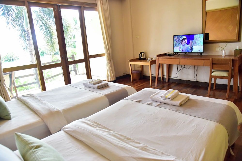 Tanaosri Resort Pranburi Superior Room 13