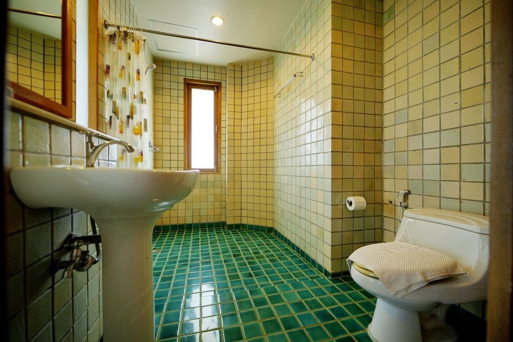 Tanaosri Resort Pranburi Superior Room 10