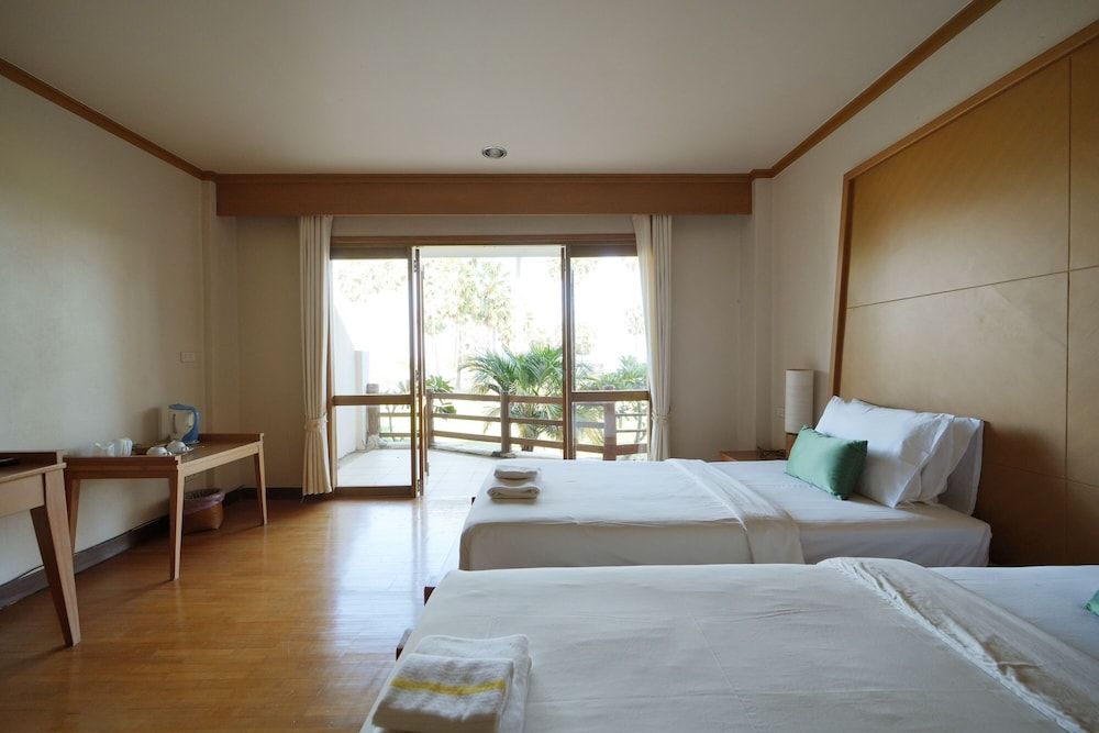 Tanaosri Resort Pranburi Superior Room 7