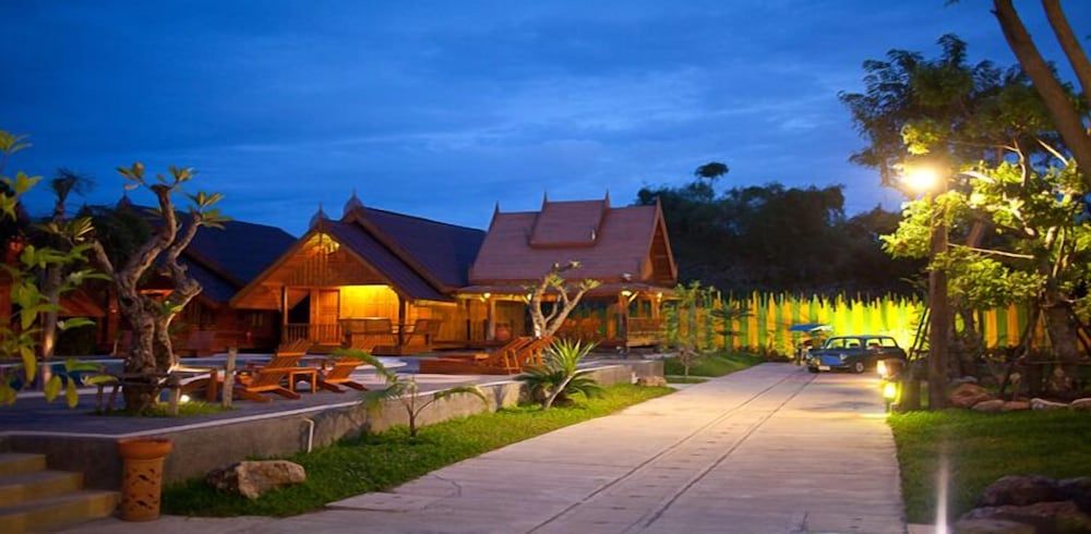 undefined Srisawat Resort 10