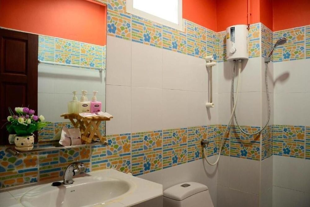 Chongkhao Resort Superior Room 12