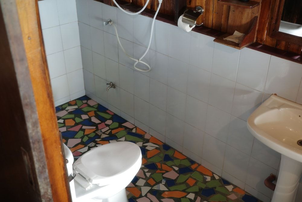 Phi Phi Relax Beach Resort Bungalow with Balcony - Fan Room 6