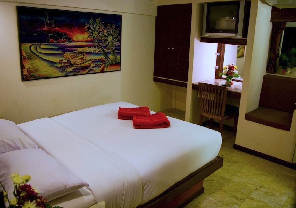 Paradise Inn Standard Room 3