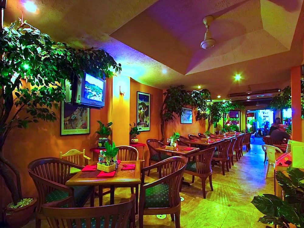 undefined Paradise Inn 7