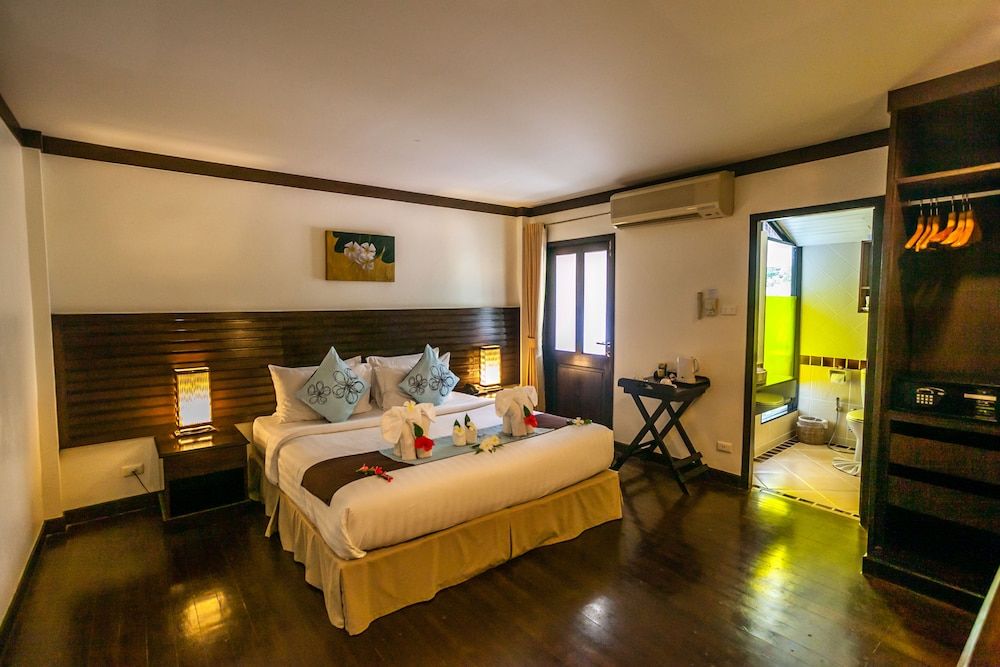 Lanta Mermaid Boutique House Superior Room 24