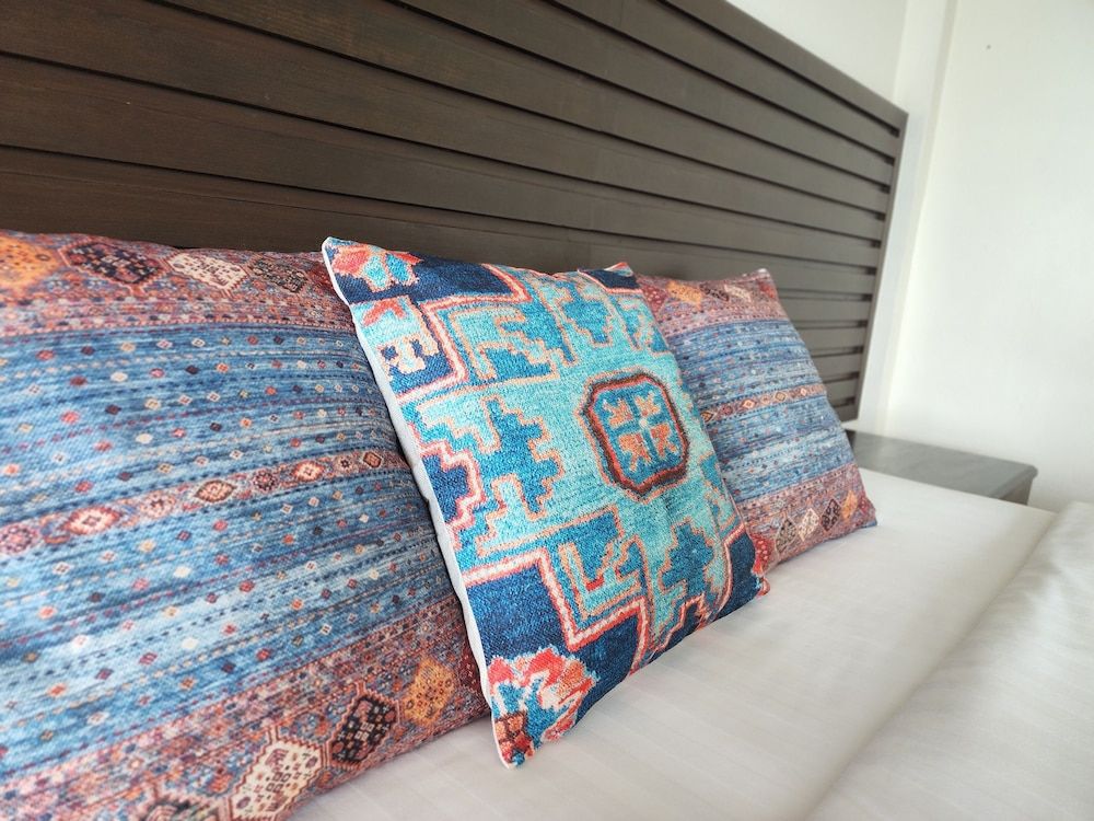 Lanta Mermaid Boutique House Deluxe Room 27