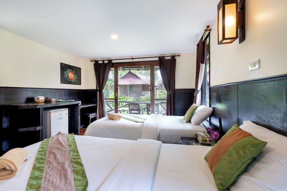 Deluxe A/C Bungalow - Twin Bed