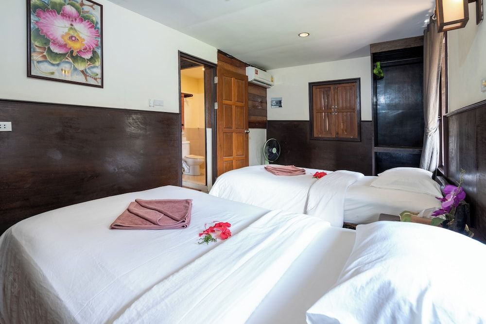 Family Bungalow, 2 Bedrooms (Deluxe Family A/C Bungalow)