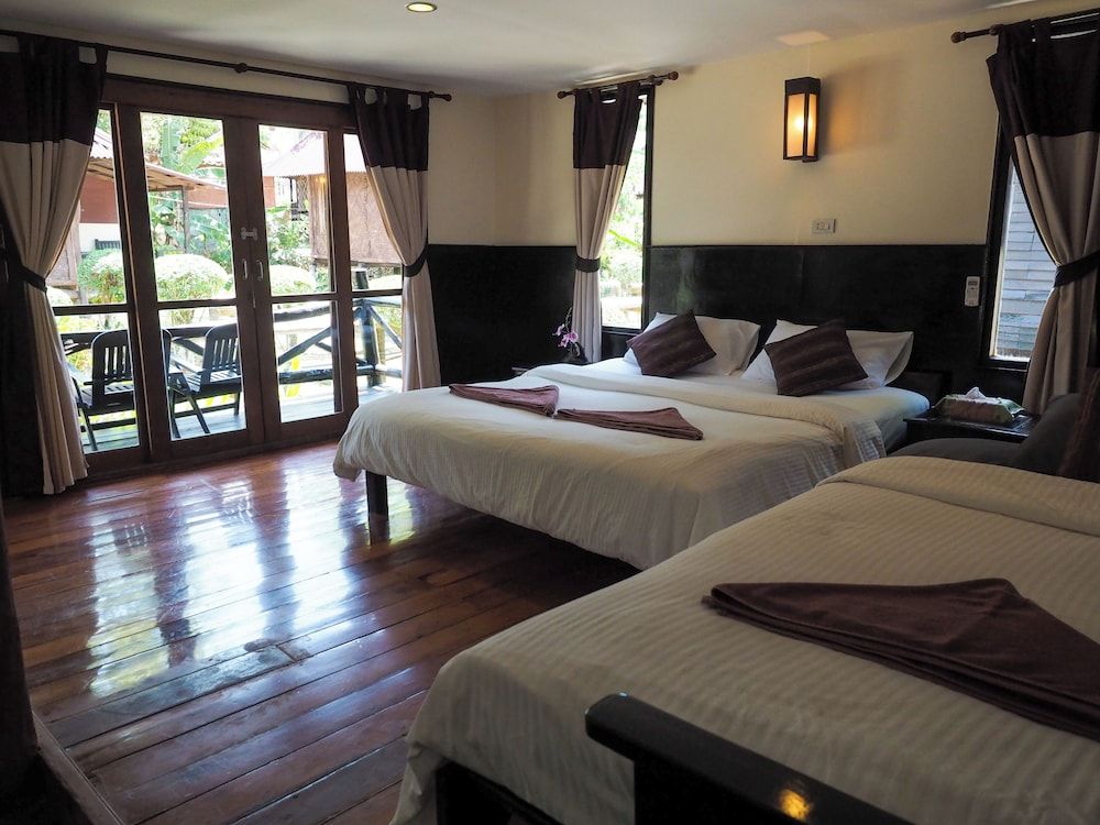 Deluxe A/C Triple Room
