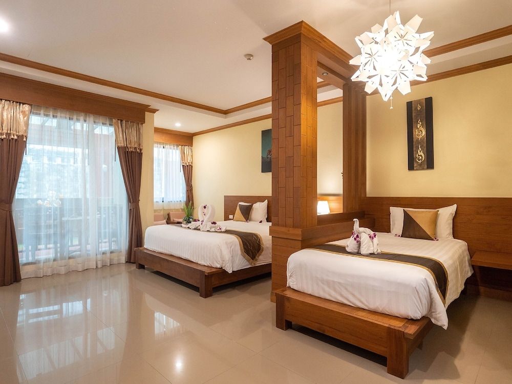 Baan Sailom Resort Deluxe Room