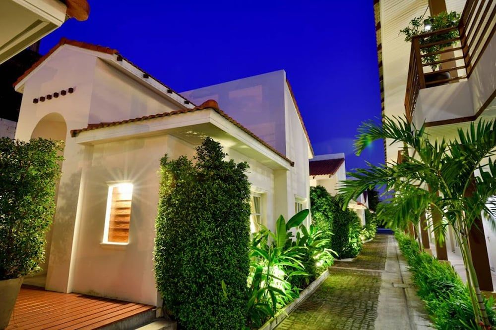 undefined Talay Hotel & Villa 10