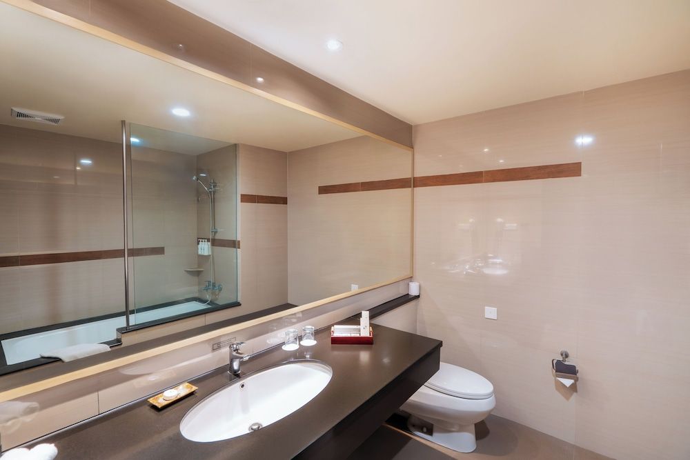 undefined Swiss-Belhotel Rainforest 4