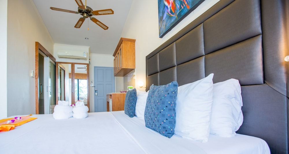 In On The Beach Deluxe Double Room 4