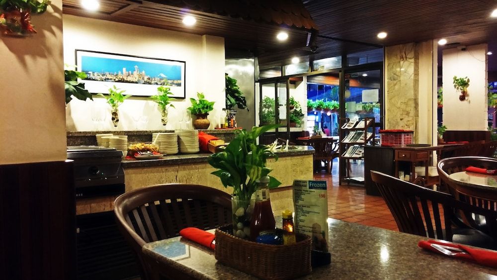 undefined Karon Café Inn 5