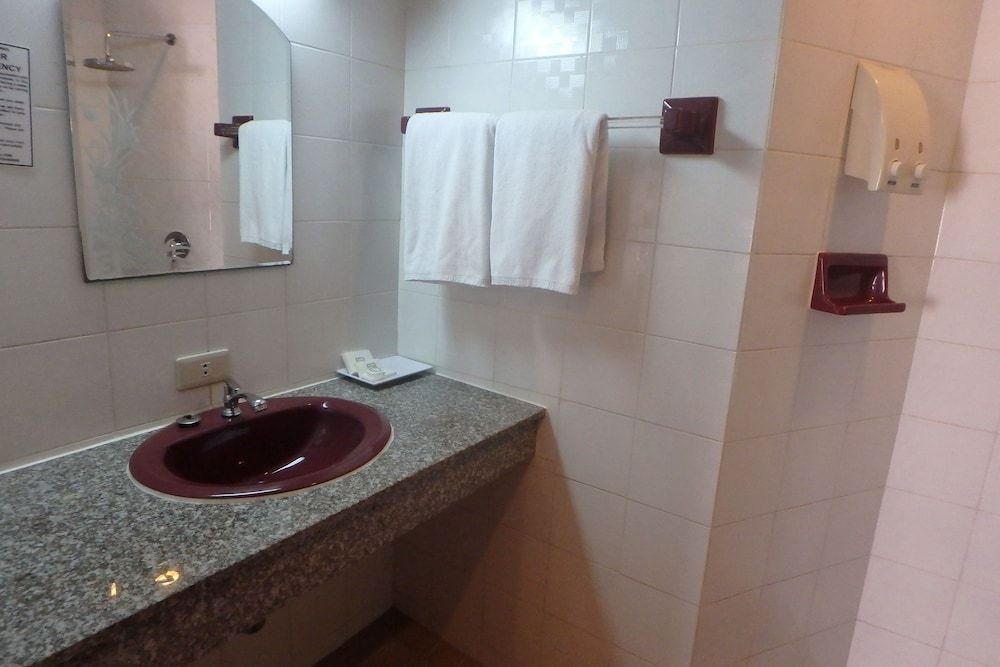 Karon Café Inn Standard Room 4