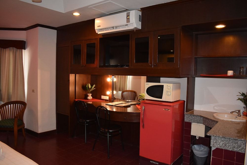 undefined Karon Café Inn 10