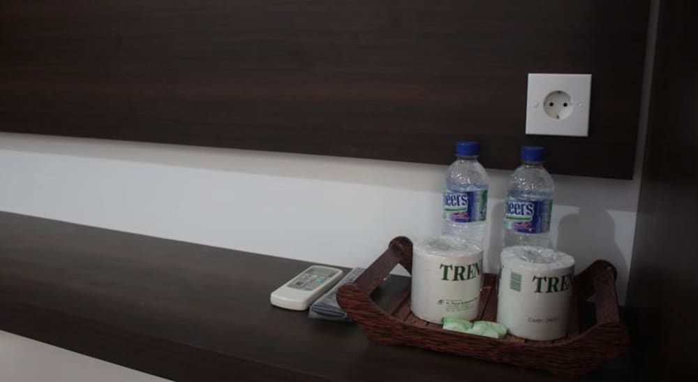 Bakung Sunset Hotel Deluxe Room 8