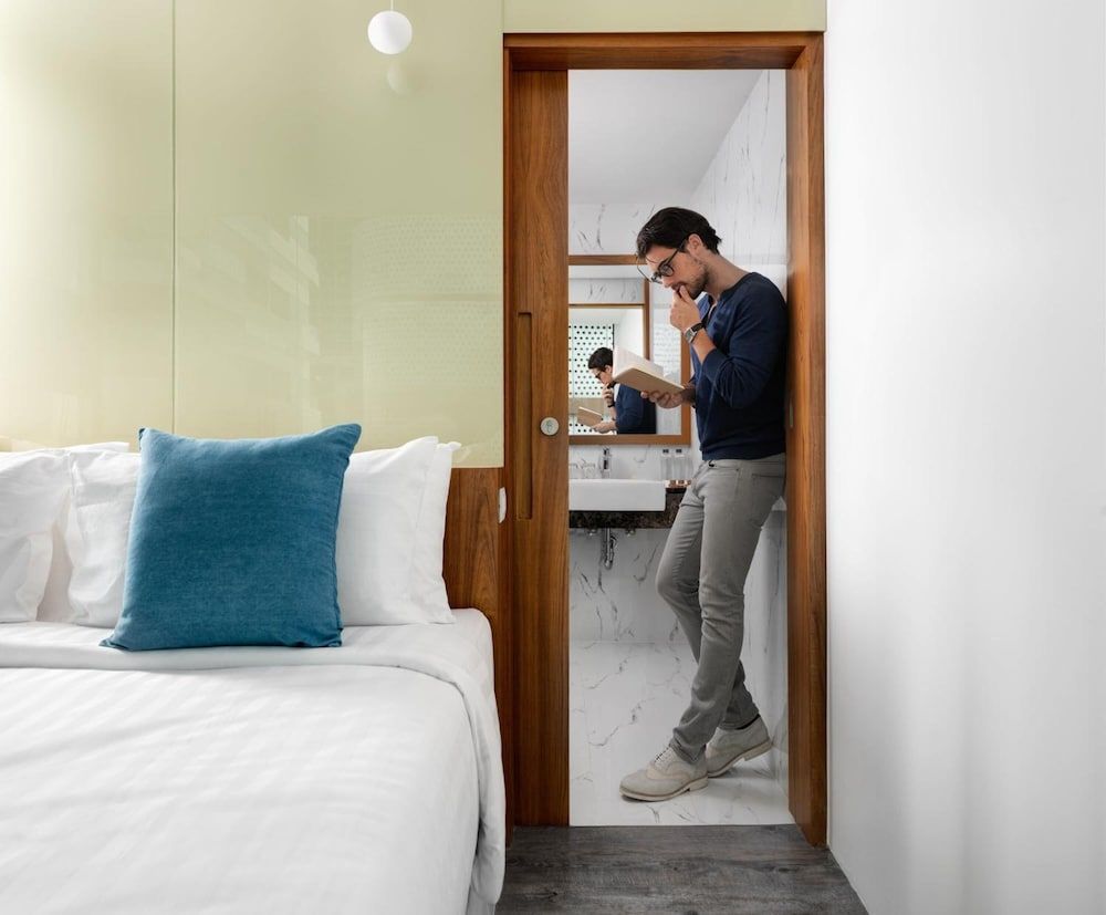 Deluxe Single Room