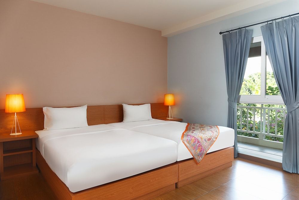 U Tiny Boutique Hotel Suvarnabhumi Bangkok Deluxe Room 2