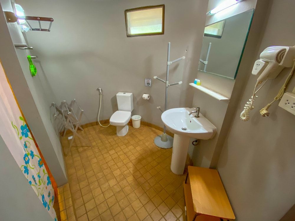 Koh Mak Buri Hut Natural Resort Garden View