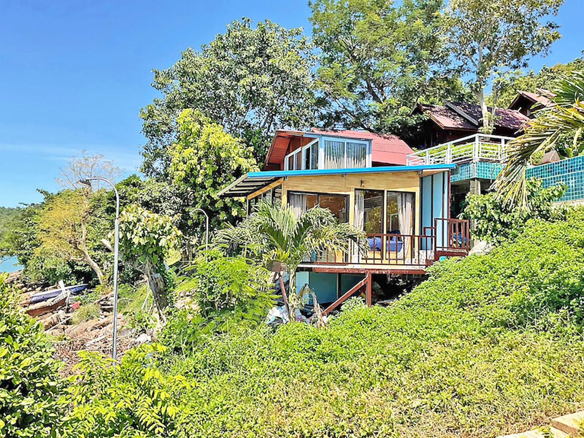 undefined The Cobble Beach 9