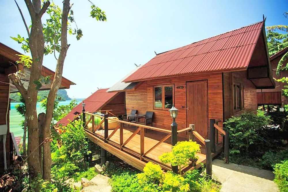 undefined The Cobble Beach 7