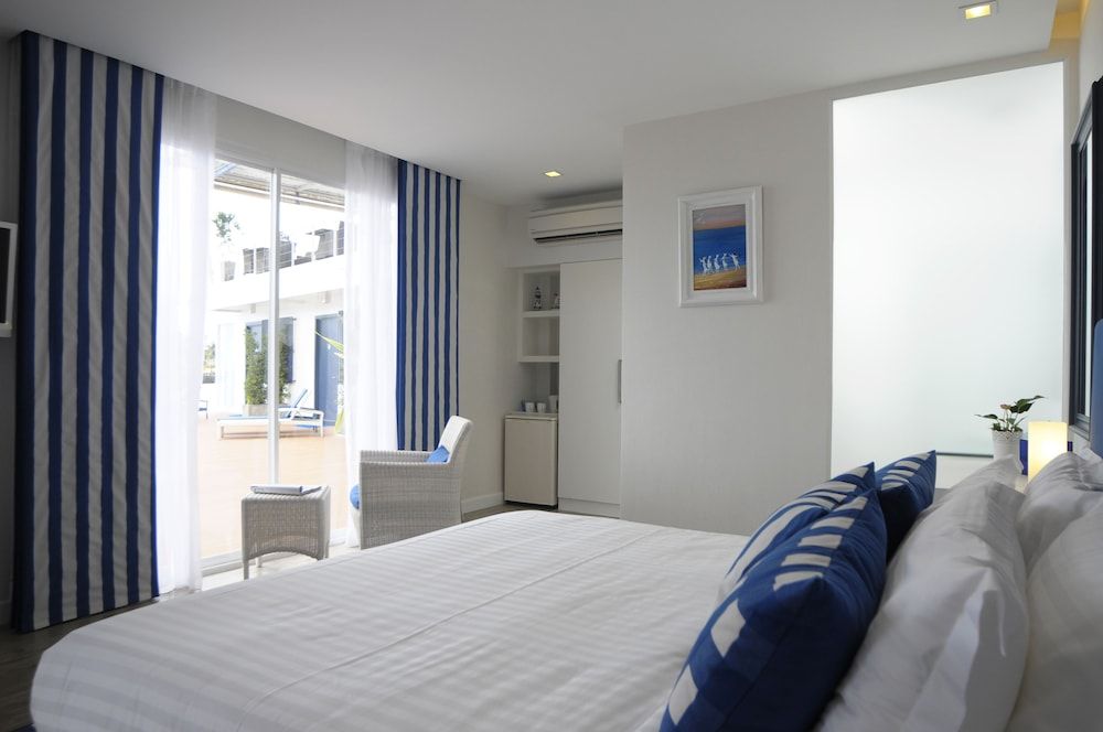 Phuket Boat Quay Deluxe Room, Sea View