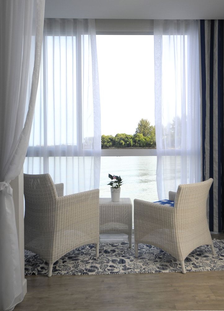 Phuket Boat Quay Premier Room, Non Smoking, Oceanfront (Boat Quay Sea Front) 6