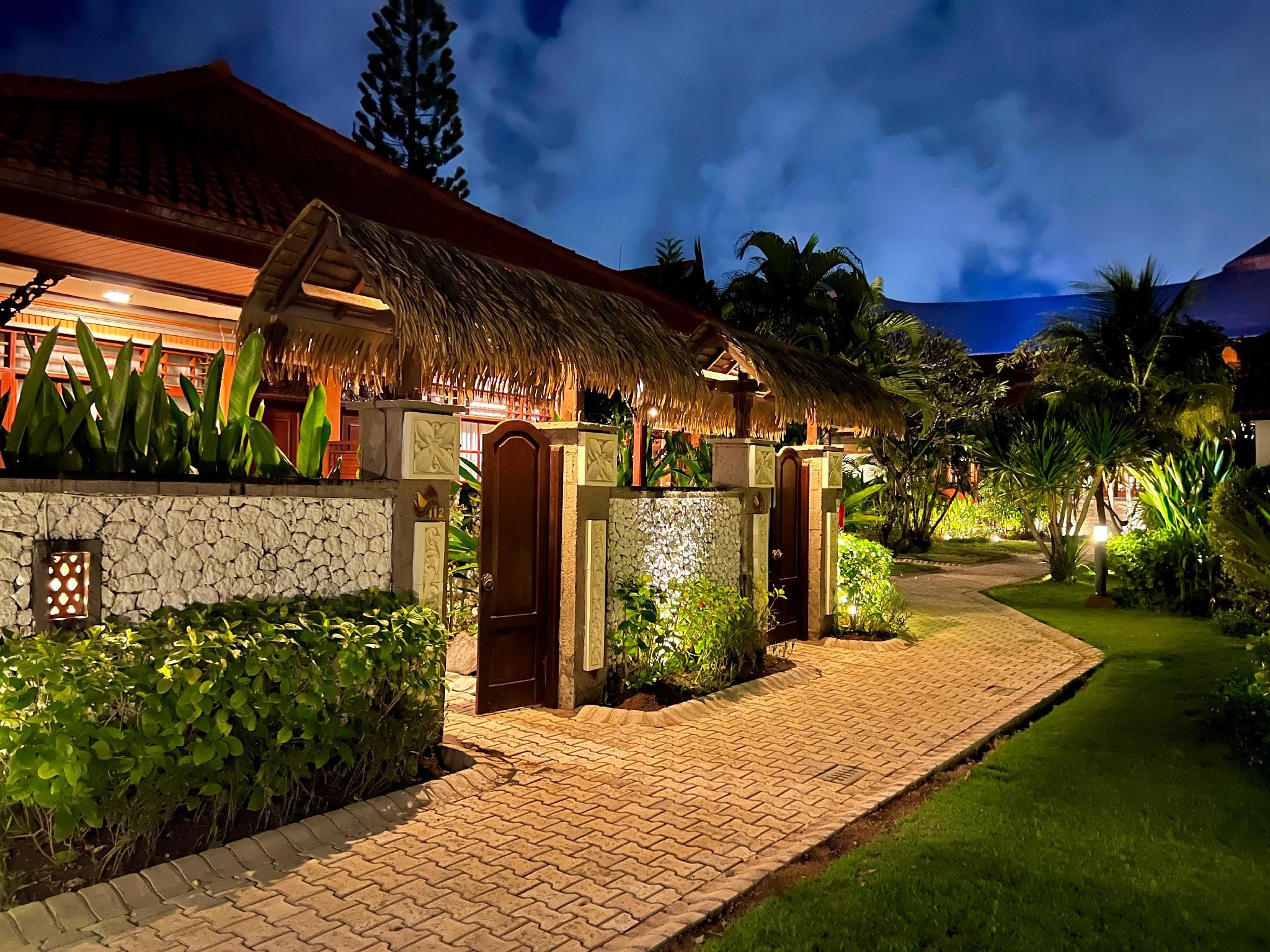 undefined Grand Istana Rama Hotel 8