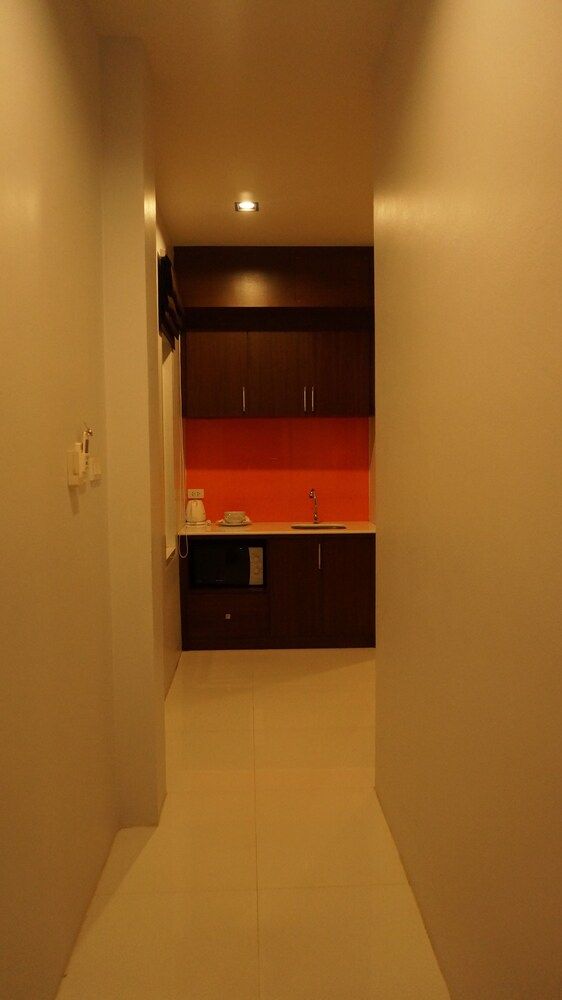 Lanta Intanin Resort Family Room (Deluxe) 12