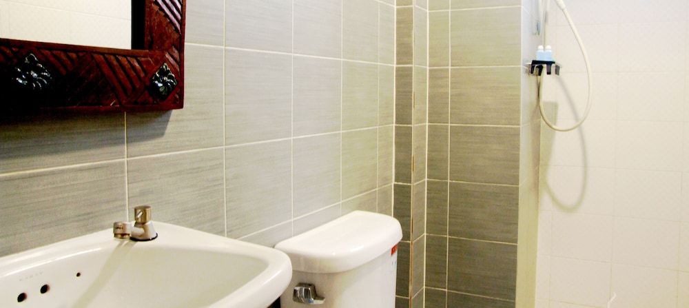 undefined Ivory Phi Phi Island 10