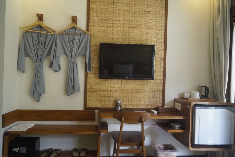 Arana Suite Deluxe Room 8