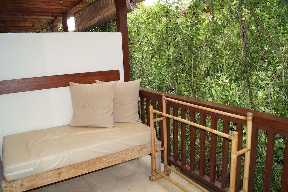 Arana Suite Deluxe Room 3