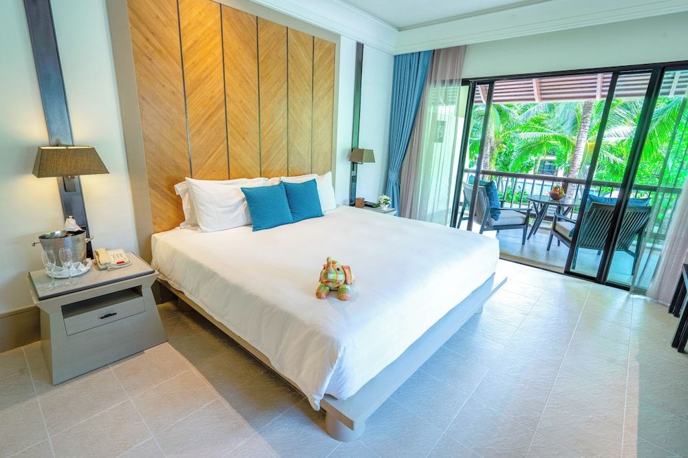 Layana Resort and Spa Deluxe Garden Pavilion King Room - Free Airport Shuttle 4