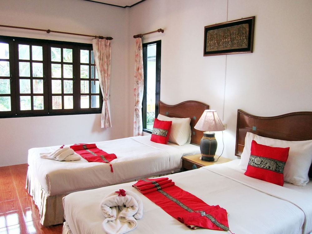 Lanta Il Mare Beach Resort